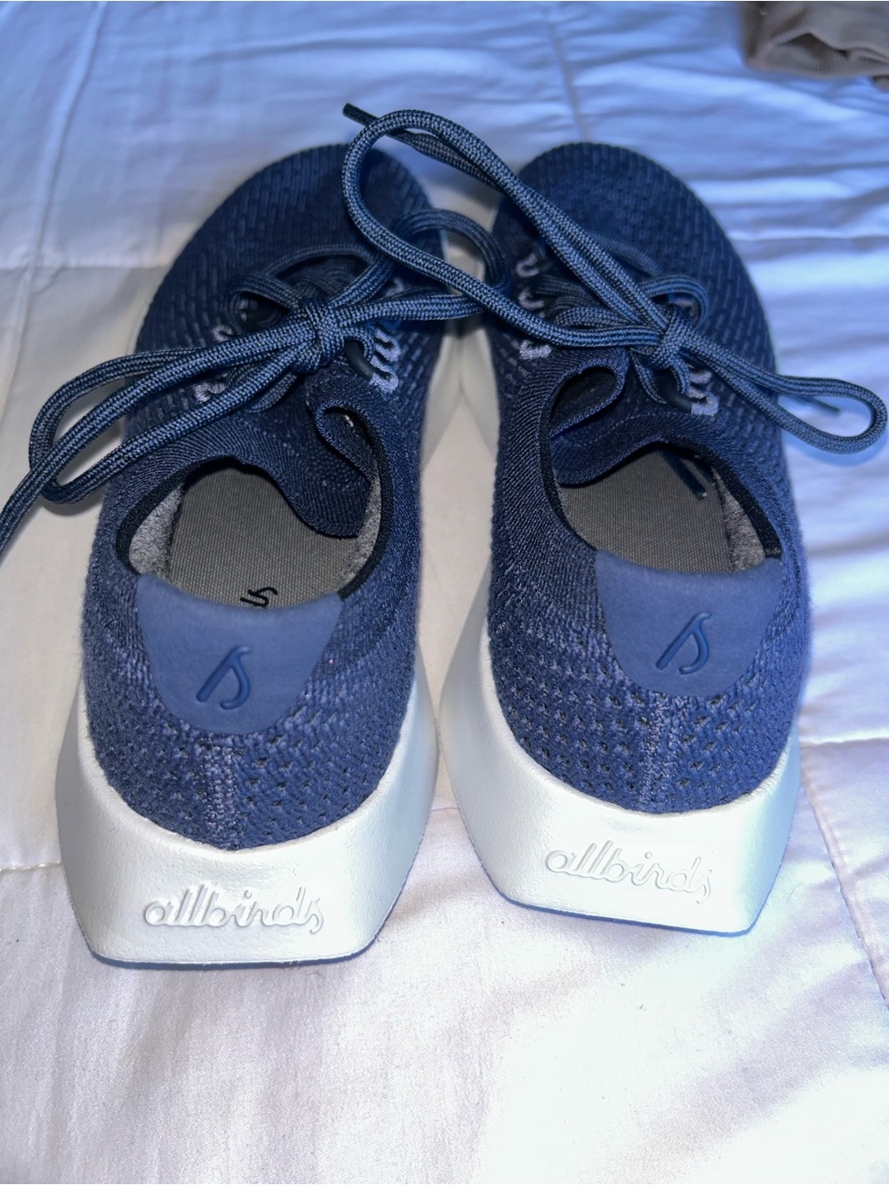 Women’s allbirds Navy Knit Lace-Up Sneakers Size 9 - NWOT - Picture 2 of 4